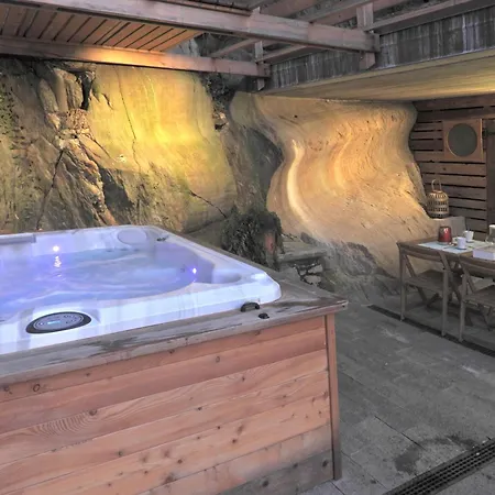 Scalotta - Wonderful Terrace And Mounts View Jacuzzi & Апартаменты *