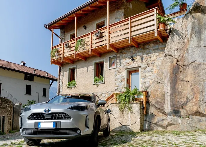 Scalotta - Wonderful Terrace And Mounts View Jacuzzi & Апартаменты