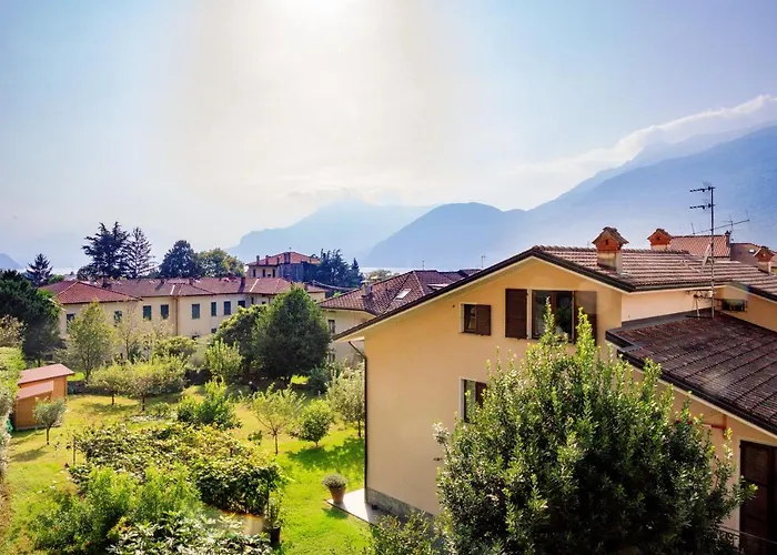 Scalotta - Wonderful Terrace And Mounts View Jacuzzi & Апартаменты Дервио